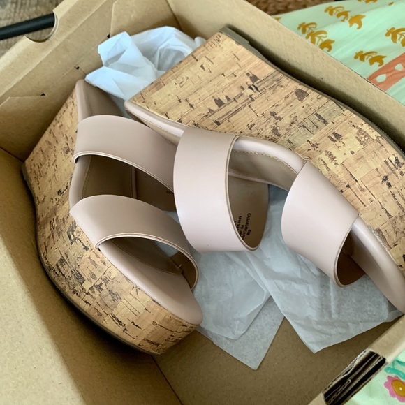 Platform Wedge Strappy Sandal - Picture 5 of 8